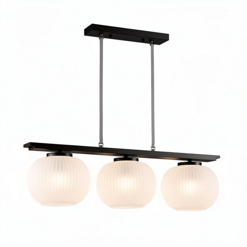 Suspension lumineuse noire à trois globes en verre opale 60 x 15 x 25cm